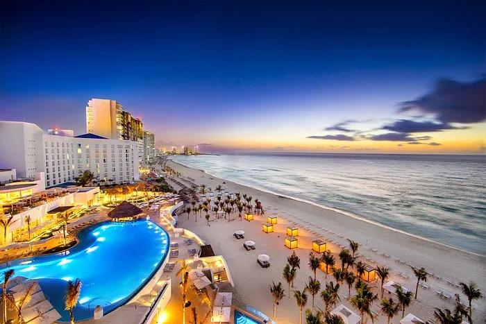 Viaja Sin Estrés por Cancún con Smile and Go Taxi